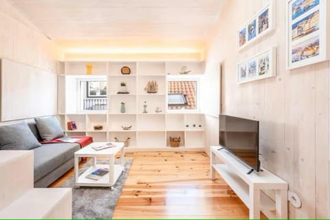 Communal lounge/ TV room, TV and multimedia, Living room, Seating area