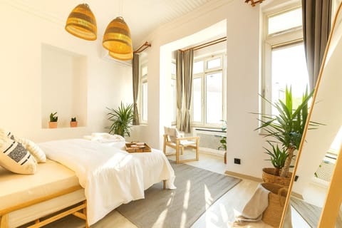 Bed, Bedroom, air conditioner