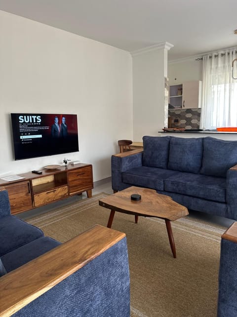 Communal lounge/ TV room, Living room, Seating area, Evening entertainment