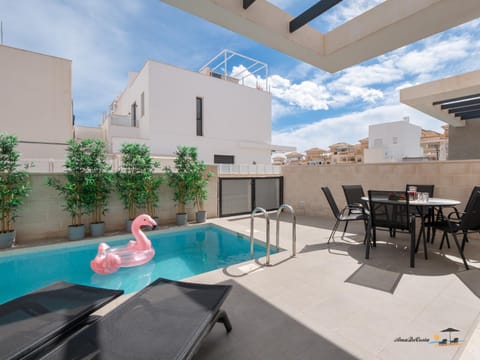 Balcony/Terrace, Pool view, Swimming pool
