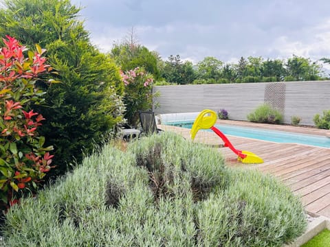 Maison T5 avec piscine T5chambres Annecy Villa in Annecy