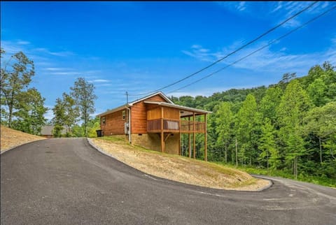 Getaway on the Bluff Ridge House in Pigeon Forge