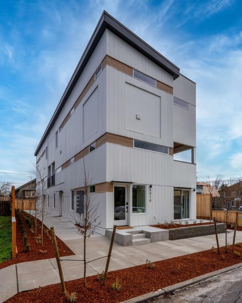 Stay Portland - 4BR - Alberta Arts Townhome - Shop - Dine - Chill House in Portland