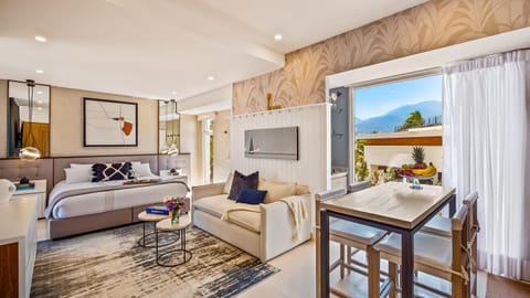 Bed, TV and multimedia, Living room, Photo of the whole room, Seating area, Dining area, Bedroom