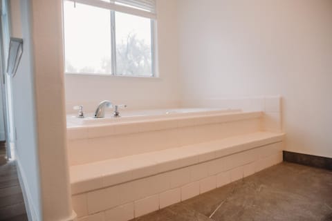 The Granite Retreat House in Bootjack