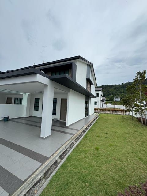 Property building, Natural landscape