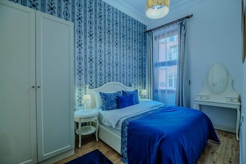 Bedroom, flat iron, safe, wardrobe