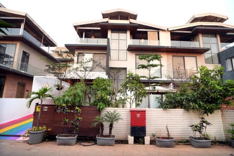 Property building, Facade/entrance