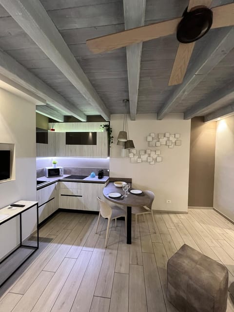 Incantevole Appartamento in Contrada del Mangano Apartment in Province of Brescia