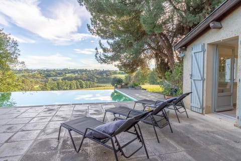 Natural landscape, Garden, Garden view, Pool view, Swimming pool, Swimming pool, sunbed