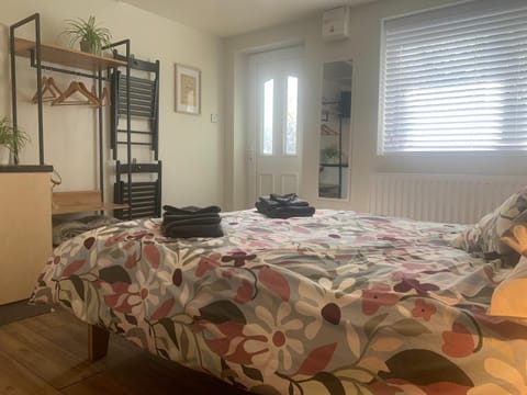 Bed, Bedroom, Garden view, Area and facilities