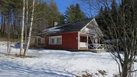 Mannimaatila AURA House in Finland