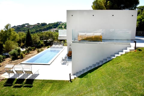 Property building, Pool view, Swimming pool
