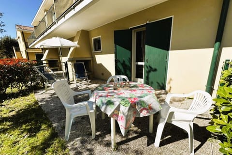 Garden, Garden view, furniture