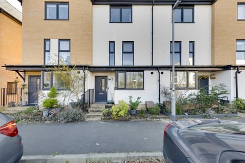 Property building, Street view, Parking