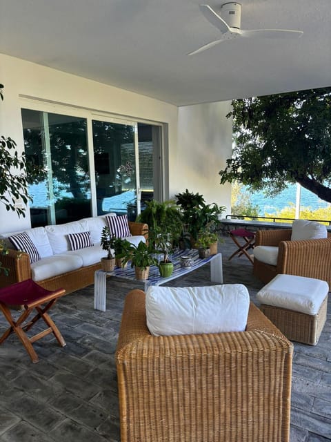 Il carrubo sul mare Villa in Massa Lubrense