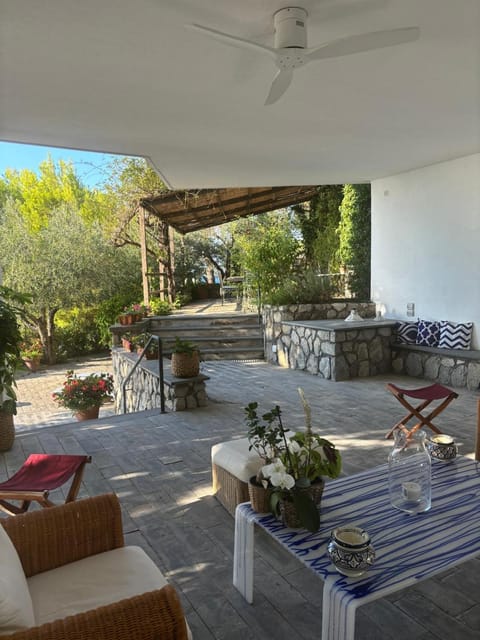 Il carrubo sul mare Villa in Massa Lubrense