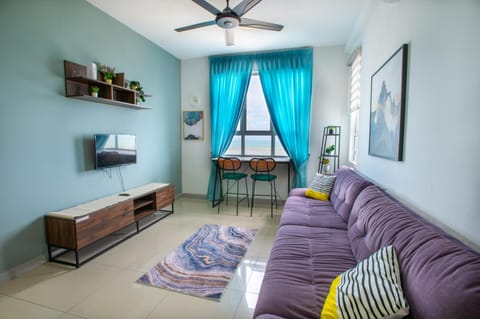 Communal lounge/ TV room, Living room, Seating area
