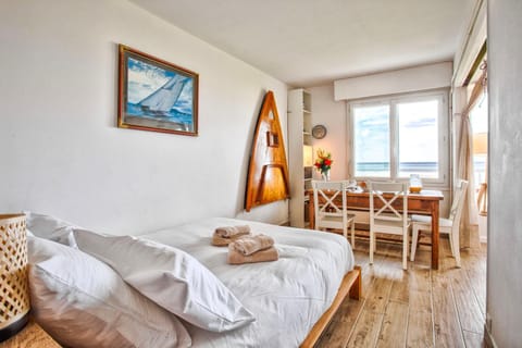 Seafront flat near Cabourg with free private parking Apartment in Normandy