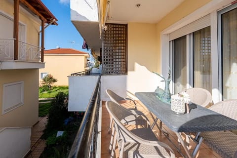 Jella's sunny apartment Apartment in Halkidiki