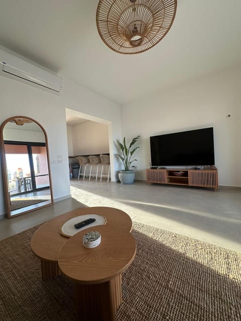 Communal lounge/ TV room, TV and multimedia, Living room, Seating area