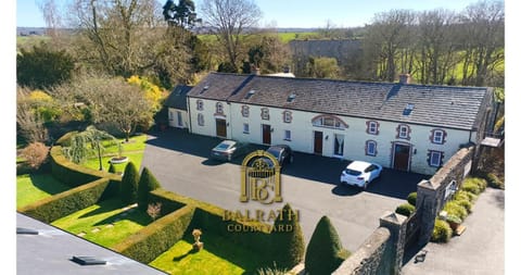 Property building, Spring, Garden, Garden view, Landmark view, Parking