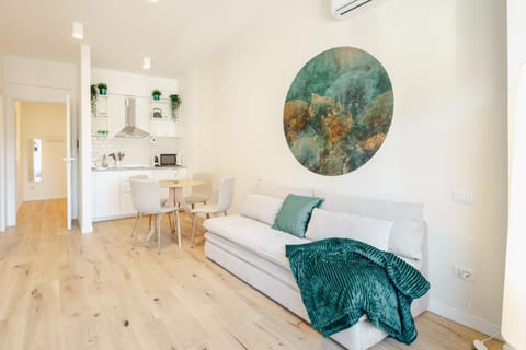 Kitchen or kitchenette, Living room, Dining area
