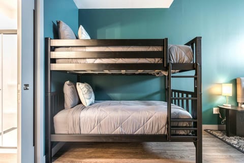 Where Otis & Etta Meet Downtown Macon Apartment in Macon