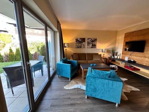 Balcony/Terrace, Living room, Garden view