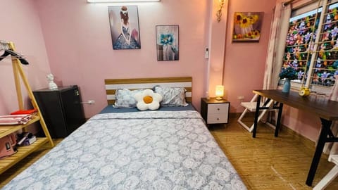 Bed, Photo of the whole room, Bedroom, hair dresser