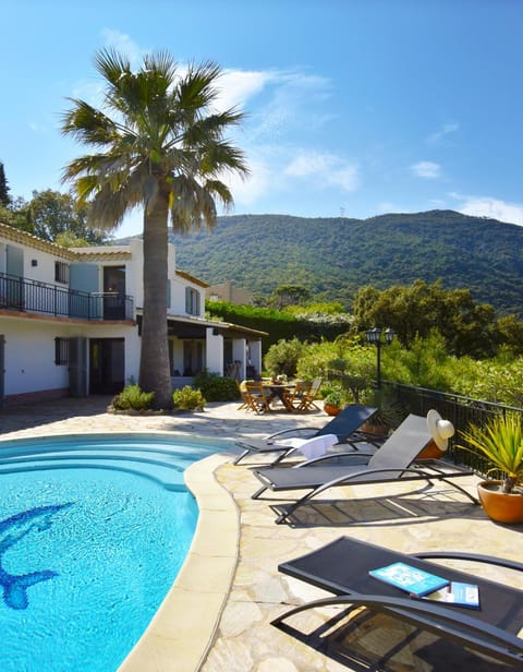 Property building, Patio, Natural landscape, Mountain view, Pool view, Swimming pool, sunbed