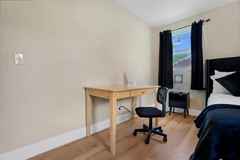 Carbon Ridge 300mbps WiFi - Dog Friendly House in Clarksville