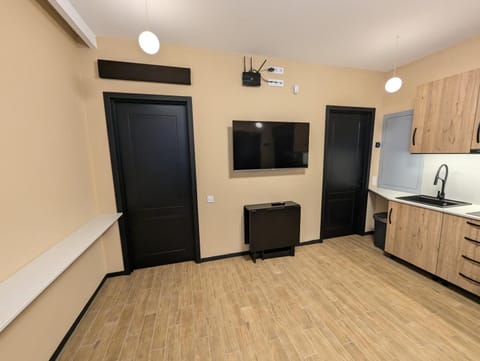 TV and multimedia, Kitchen or kitchenette, stove