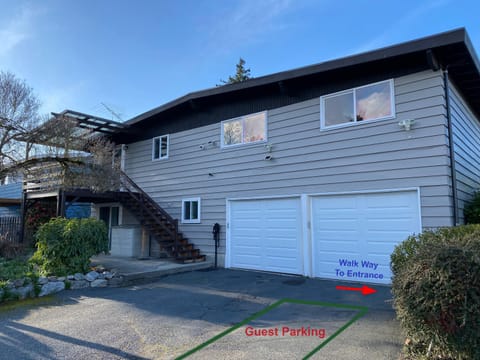 Property building, Day, Parking