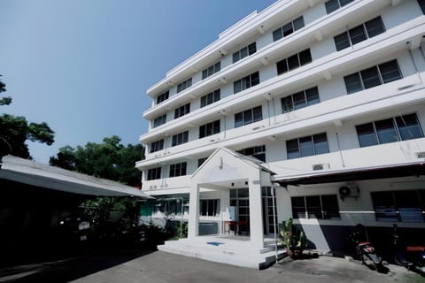 Property building, Parking
