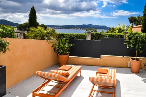 Property building, Patio, Sea view