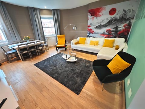 Living room, Seating area, Dining area