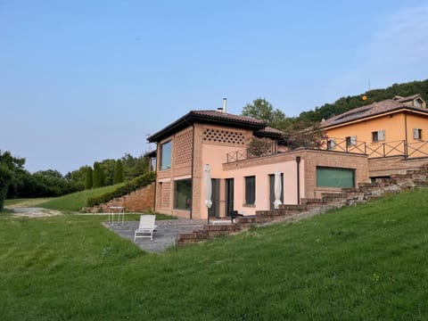 The Villa of the Bologna Hills Apartment in Bologna