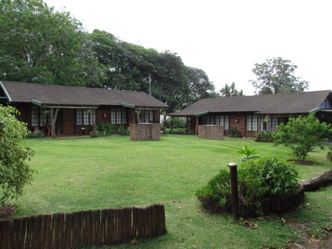 Property building, Natural landscape, Garden view