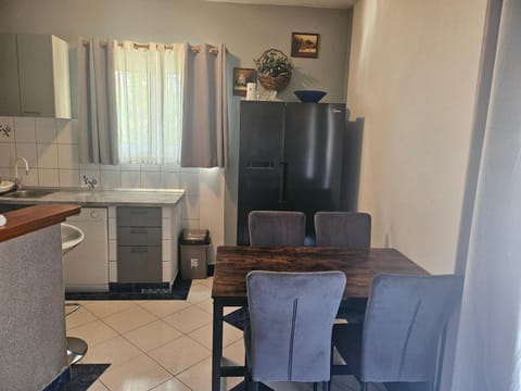 Apartments Sandra - Trogir Apartment in Okrug Gornji