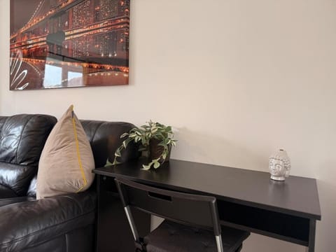 Woody Bank by GB Short Stays House in England