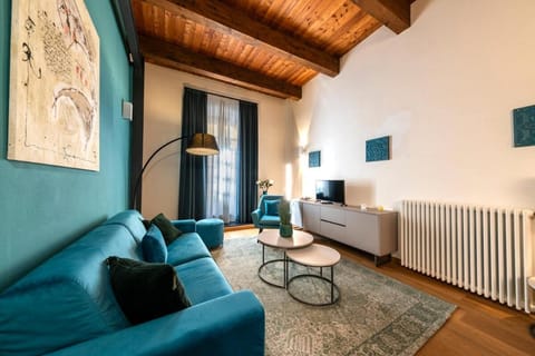 Suite Deluxe in Palazzo Storico - Centro Sassari - Appartamento Isola Rossa Apartment in Sassari
