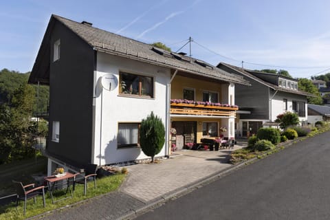 Property building, Day, Neighbourhood, Street view