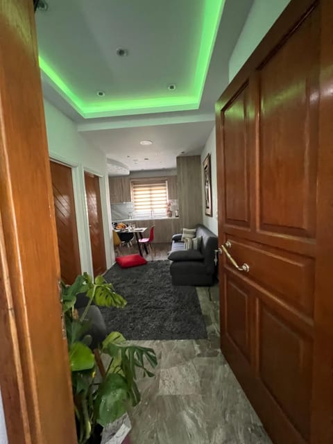 Property building, Kitchen or kitchenette, Living room, Photo of the whole room, Seating area