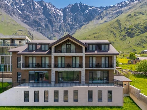 Property building, Facade/entrance, Natural landscape, Mountain view