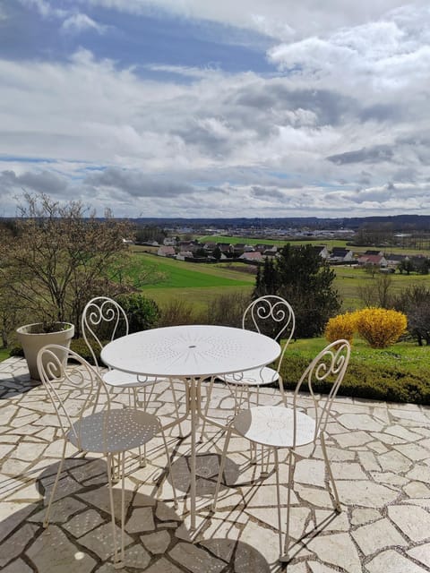Patio, Natural landscape, View (from property/room), Balcony/Terrace, Dining area