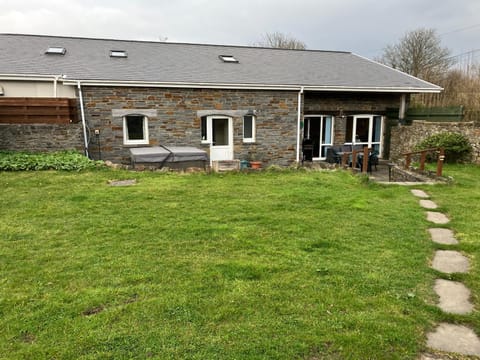 Glanmwrwg Barn House in Wales
