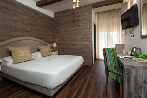 Bed, TV and multimedia, Coffee/tea facilities, Photo of the whole room, Bedroom, On site