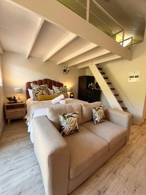 Living room, Bedroom