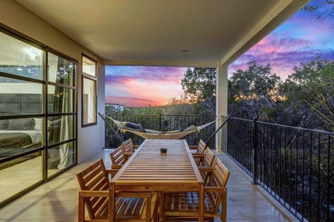 Lake House In Lago Vista-Lake Travis House in Lago Vista